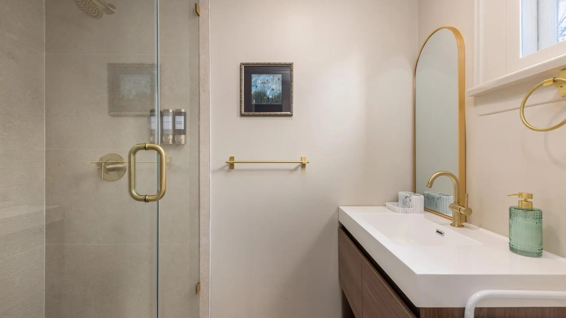 The Hunter House Bed And Breakfast Vancouver Bed & Breakfast